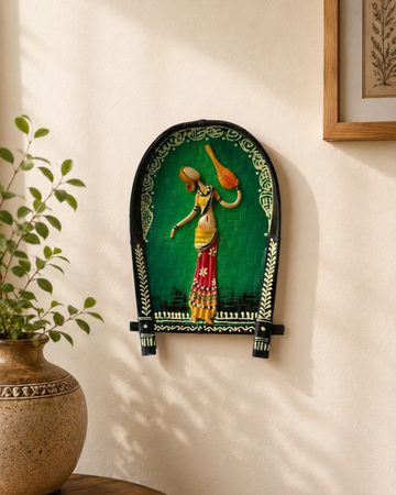Handmade Bamboo Kulo Soop - Standing Woman