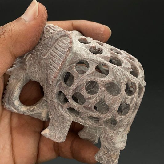 Jali Work Elephant Sculpture (2 inch)
