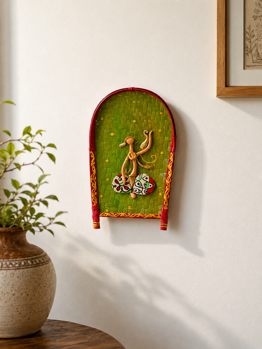 Handmade Bamboo Kulo Soop - Sitting Man
