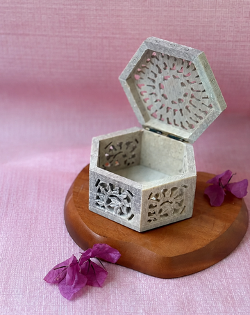 Jaliwork Jewellery box Hexagon