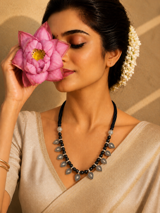 Leaf Designed Necklace [KFLB192]
