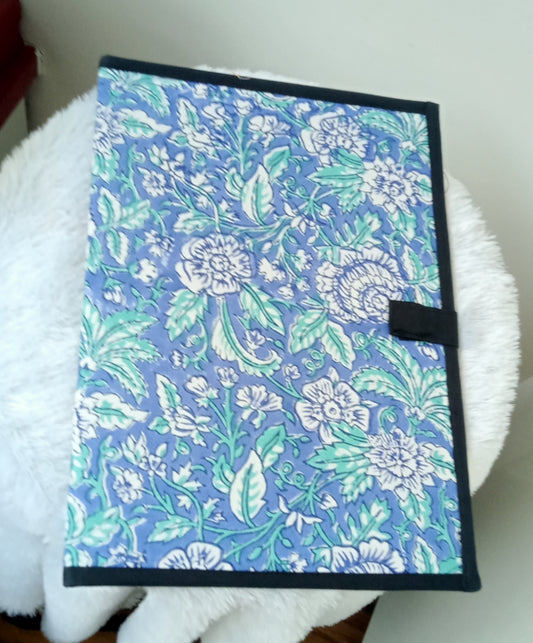 File Folder - Ikkat print (Multipe print & colour)