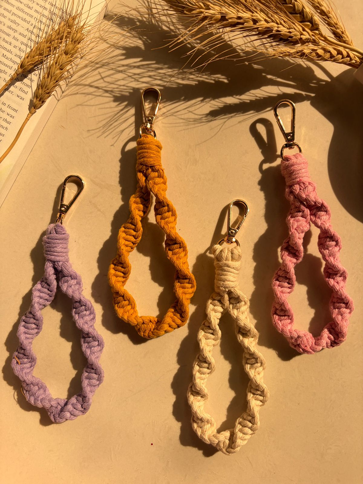 Spiral wristlet