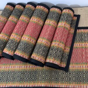 Table runner with mat